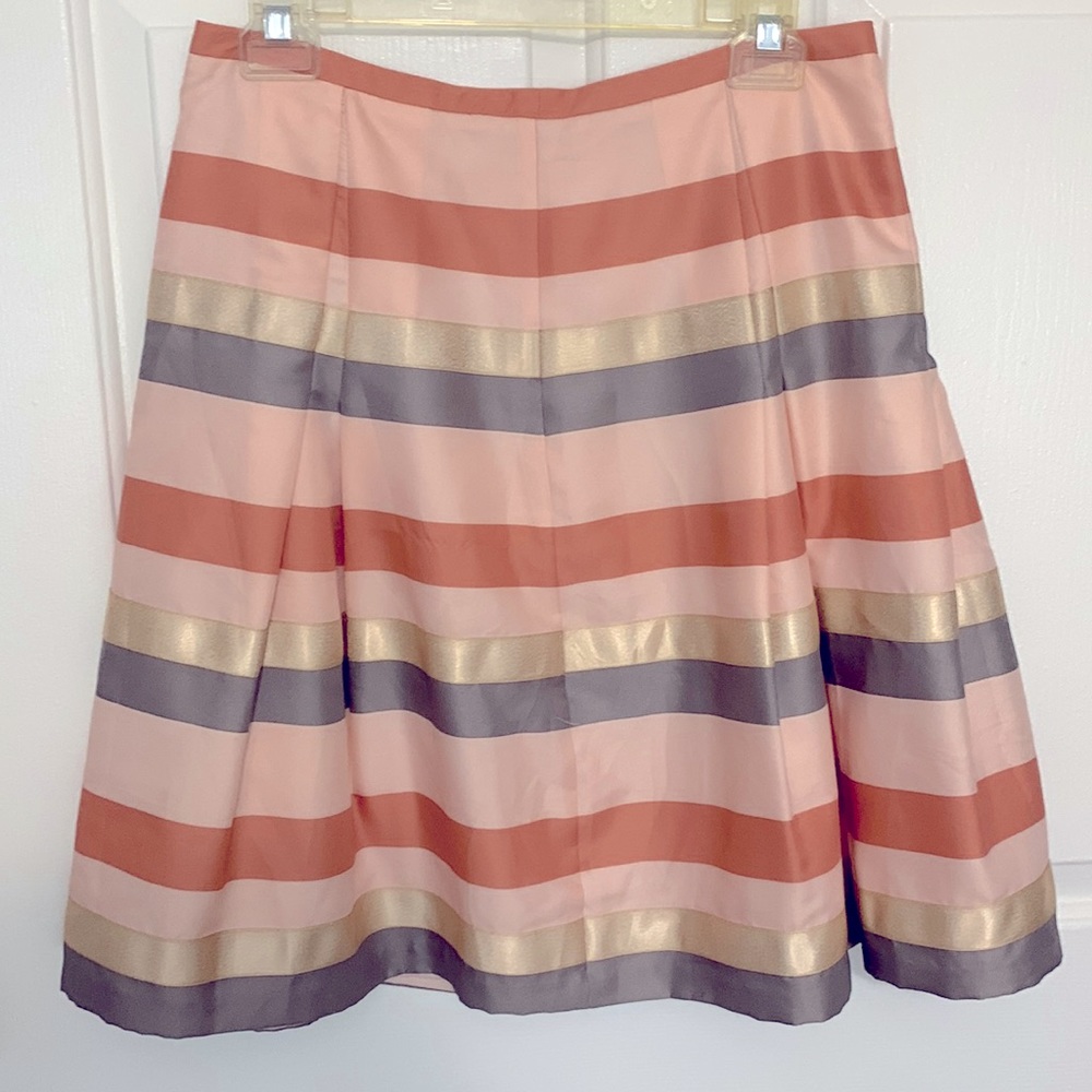 The Limited multi color 21” skirt. 100% polyester. Fully lined  size Small